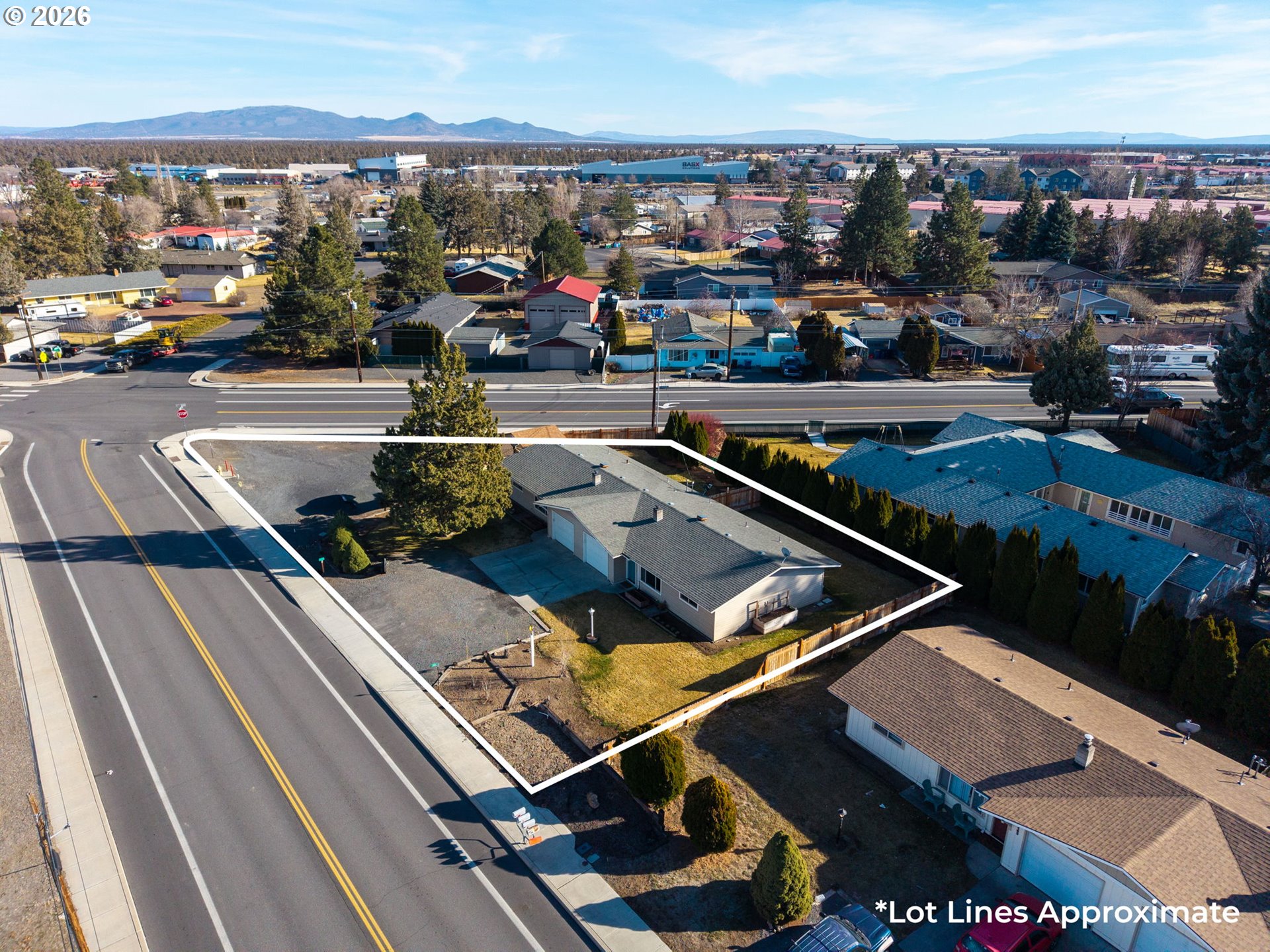 2412 Southwest Wickiup Avenue Redmond, OR 97756 - Photo 37 of 41