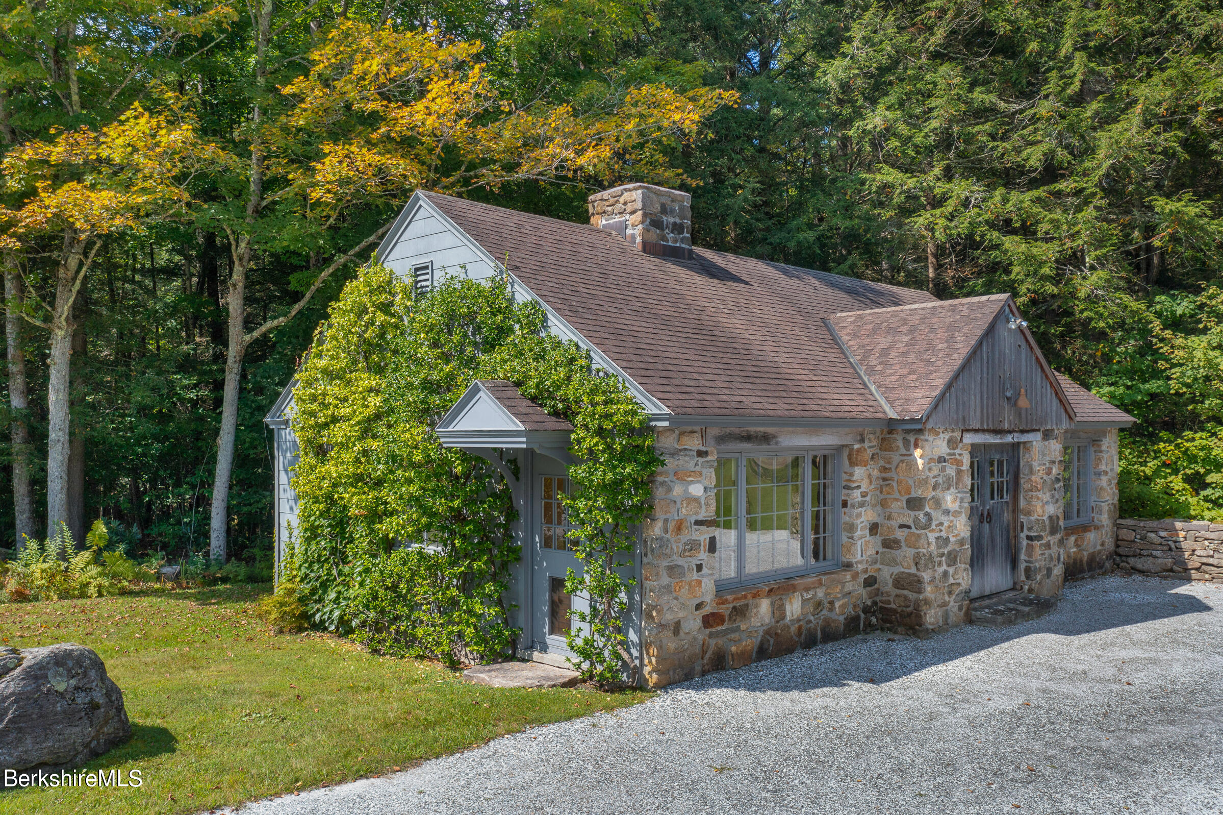 Undisclosed Address Monterey, MA 01245 - Photo 41 of 46 39ERIC'S STUDIO