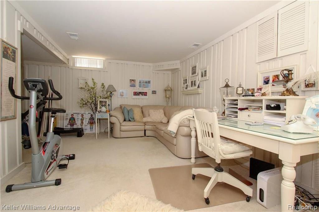 22280 Edgewater Novi, MI 48375 - Photo 16 of 20