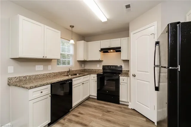 $1,595 | 1813 Savannas Run Drive, Greensboro, NC 27405