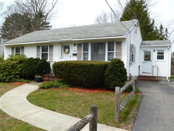 39 Coolidge Road Walpole, MA 02081 - Photo 1 of 13 Gallery Image 1