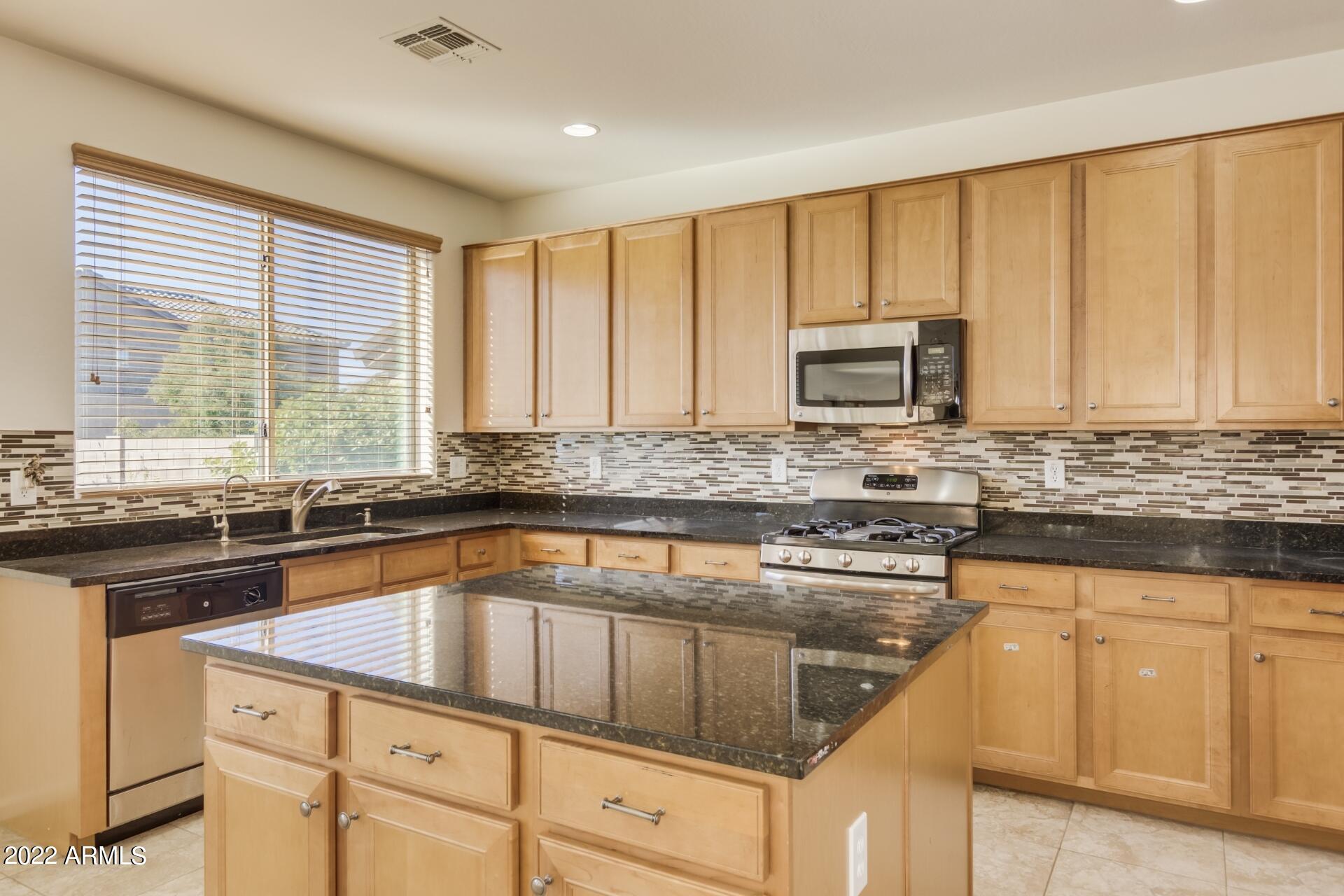 5733 West Plum Road Phoenix, AZ 85083 - Photo 10 of 37 0010-Plum (10)