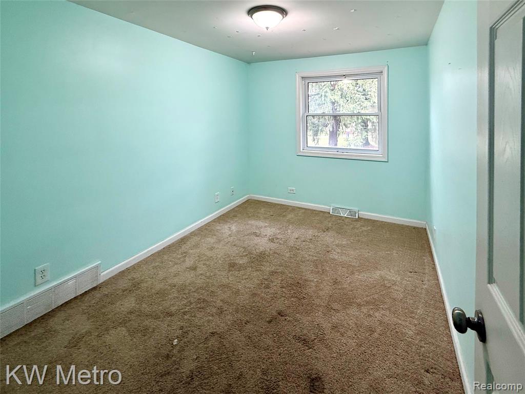 5036 Beecher Road Flint, MI 48532 - Photo 12 of 26 Gallery Image 12
