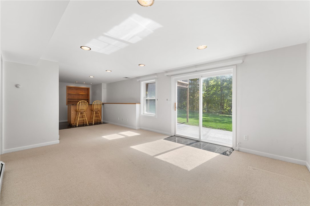 17 Doire Road Cumberland, RI 02864 - Photo 20 of 31