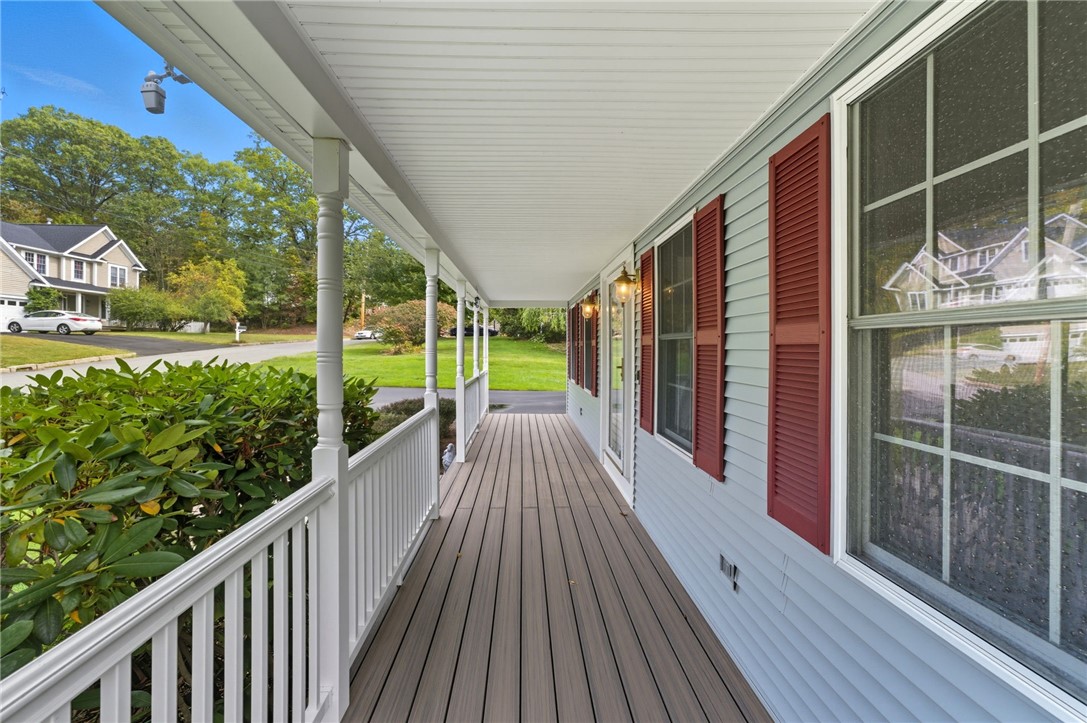 17 Doire Road Cumberland, RI 02864 - Photo 2 of 31