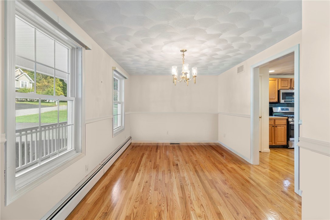 17 Doire Road Cumberland, RI 02864 - Photo 4 of 31