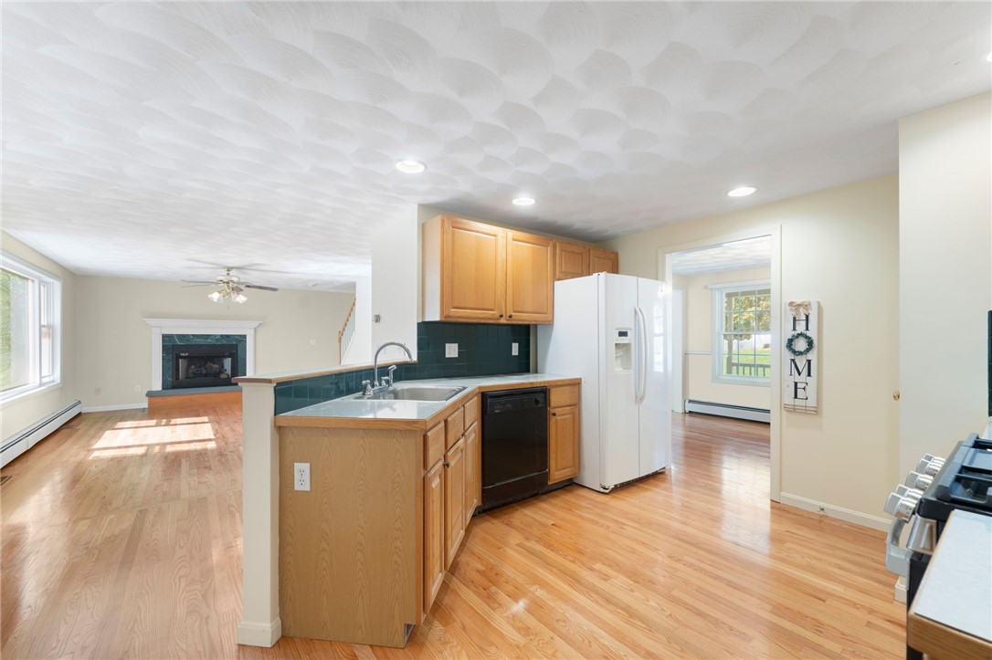 17 Doire Road Cumberland, RI 02864 - Photo 7 of 31