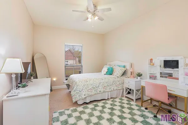 $332,500 | 41131 Lakeway Cove Avenue, Gonzales, LA 70737