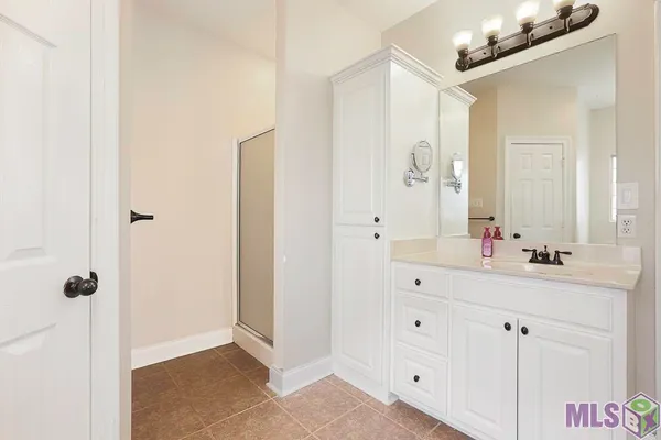 $332,500 | 41131 Lakeway Cove Avenue, Gonzales, LA 70737