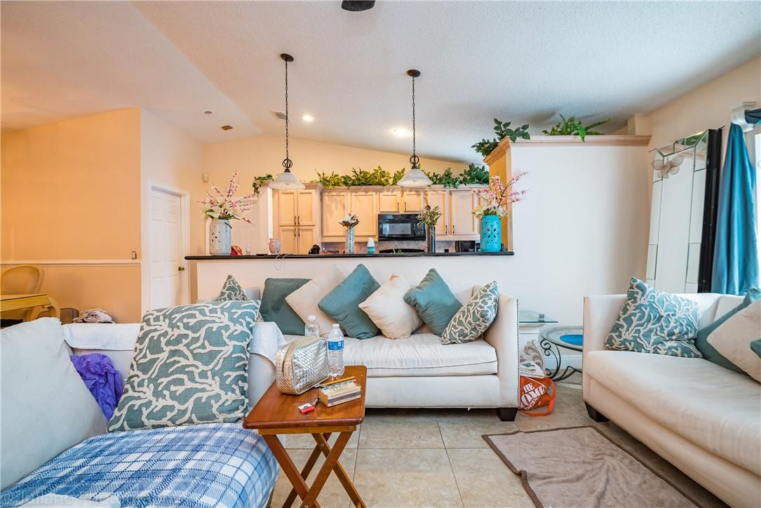 23304 Southwest 58th Avenue Boca Raton, FL 33428 - Photo 20 of 31 Photo 24