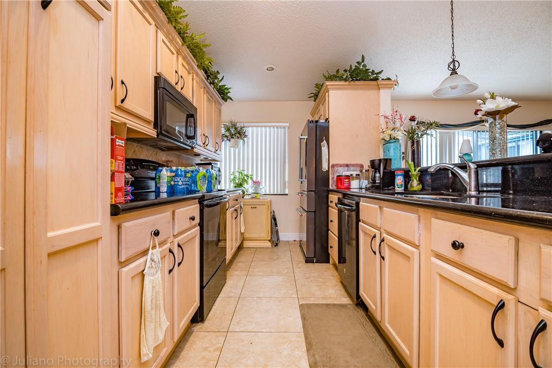 23304 Southwest 58th Avenue Boca Raton, FL 33428 - Photo 21 of 31 Photo 25