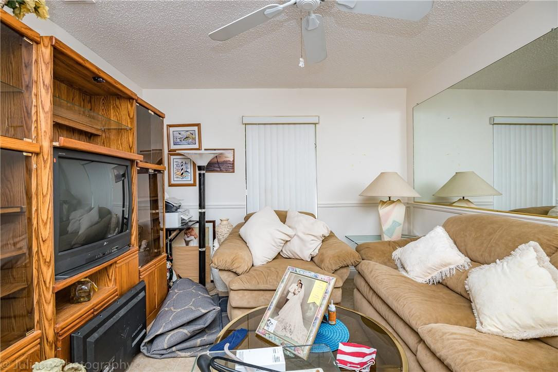 23304 Southwest 58th Avenue Boca Raton, FL 33428 - Photo 10 of 31 Photo 12