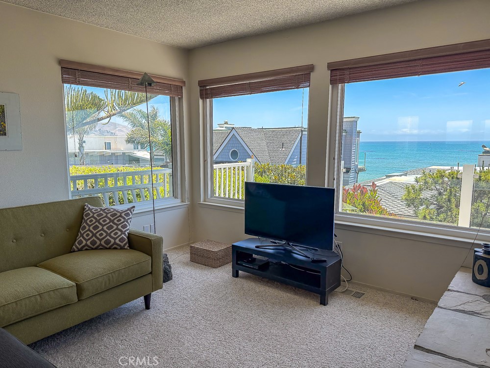 557 Lucerne Street Cayucos, CA 93430 - Photo 17 of 51 Ocean views