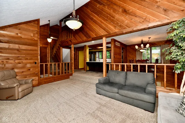 $525,000 | 5202 Hill Valley Drive, Pittsboro, IN 46167