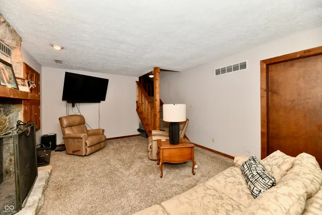 $525,000 | 5202 Hill Valley Drive, Pittsboro, IN 46167