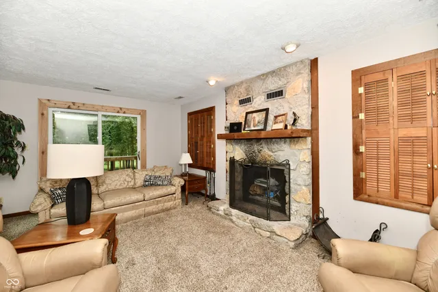 $525,000 | 5202 Hill Valley Drive, Pittsboro, IN 46167