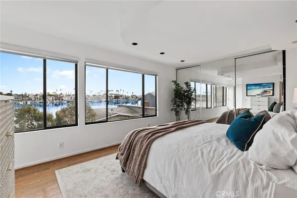 $2,398,500 | 64 59th Place, Long Beach, CA 90803