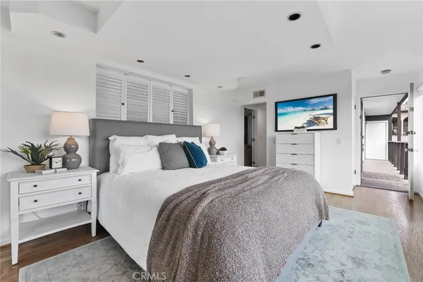 $2,398,500 | 64 59th Place, Long Beach, CA 90803