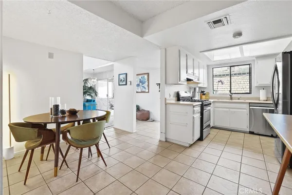 $2,398,500 | 64 59th Place, Long Beach, CA 90803