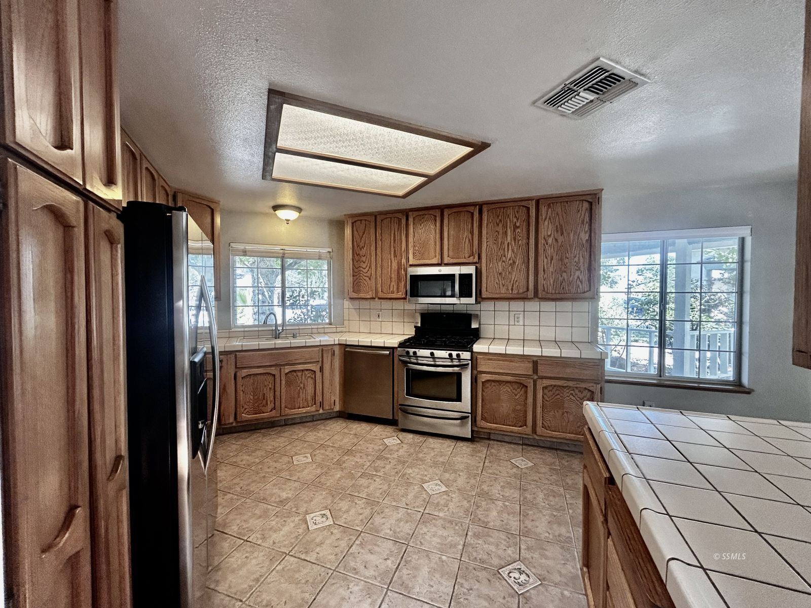 1217 West Tamarisk Avenue Ridgecrest, CA 93555 - Photo 8 of 38