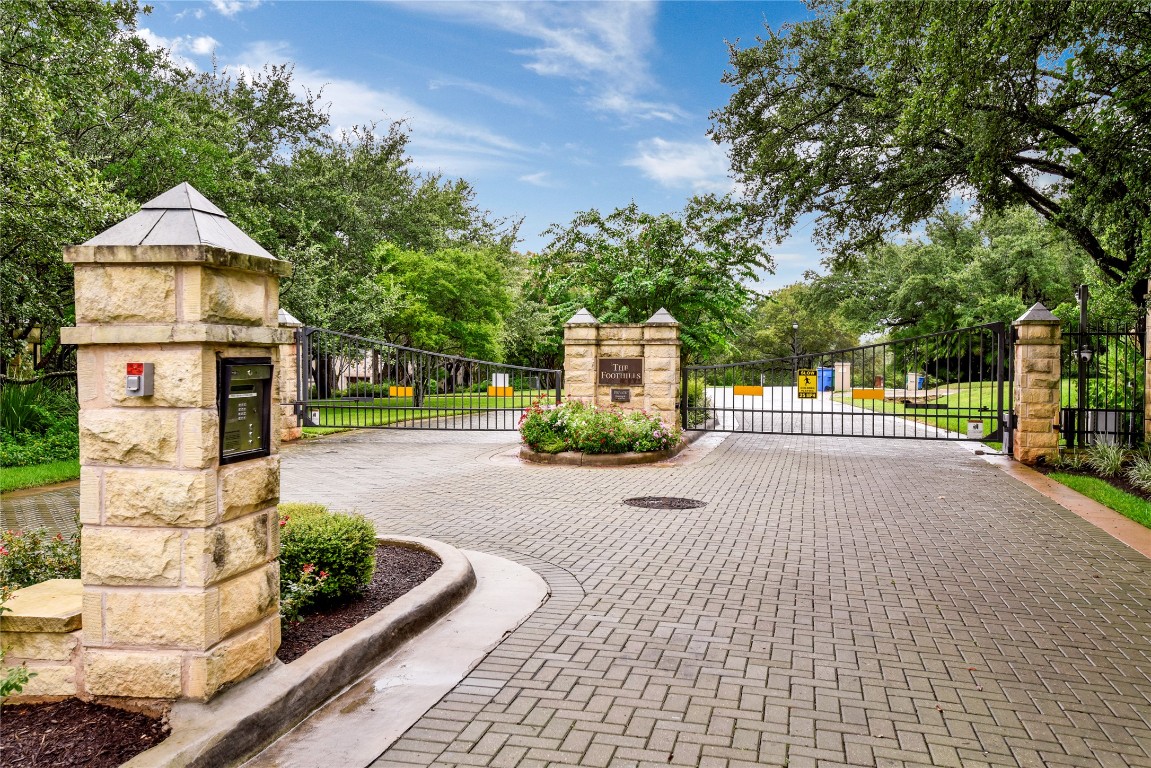 3020 Maravillas Loop Austin, TX 78735 - Photo 32 of 35 a view of street with a houses