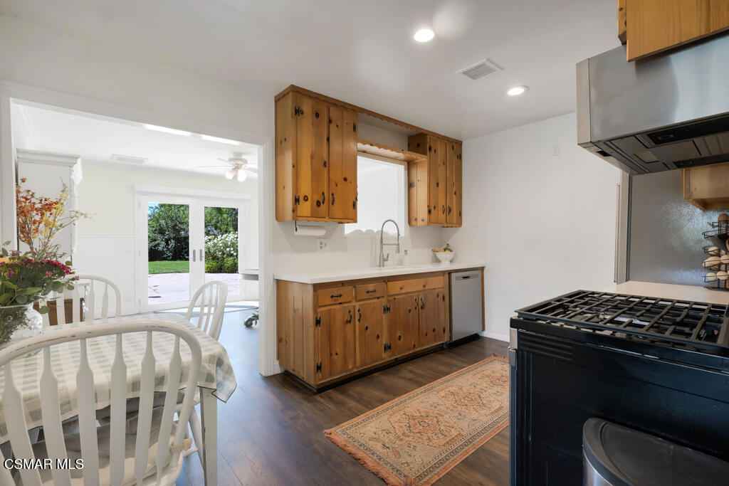 4600 Adam Road Simi Valley, CA 93063 - Photo 11 of 76