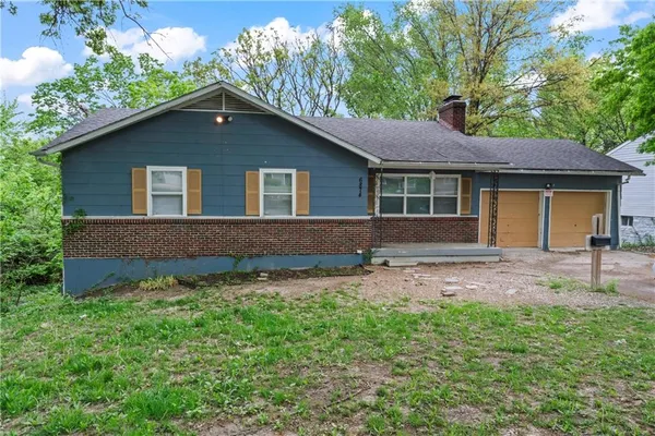 $210,000 | 6874 Sni A Bar Road, Kansas City, MO 64129