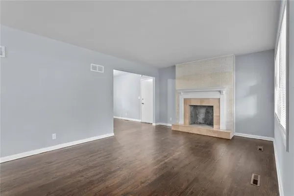 $210,000 | 6874 Sni A Bar Road, Kansas City, MO 64129
