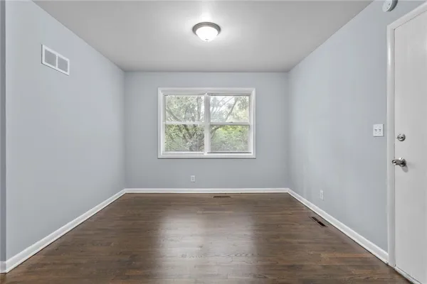 $210,000 | 6874 Sni A Bar Road, Kansas City, MO 64129
