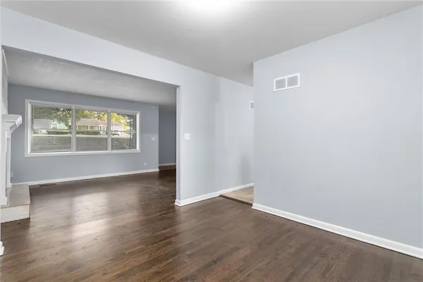 $210,000 | 6874 Sni A Bar Road, Kansas City, MO 64129