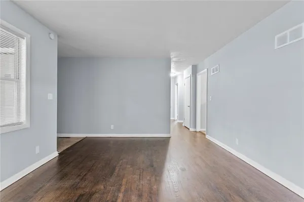 $210,000 | 6874 Sni A Bar Road, Kansas City, MO 64129