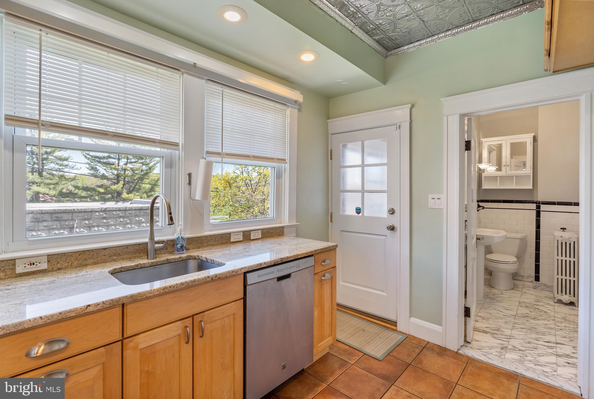 2202 Pelham Avenue Baltimore, MD 21213 - Photo 15 of 51