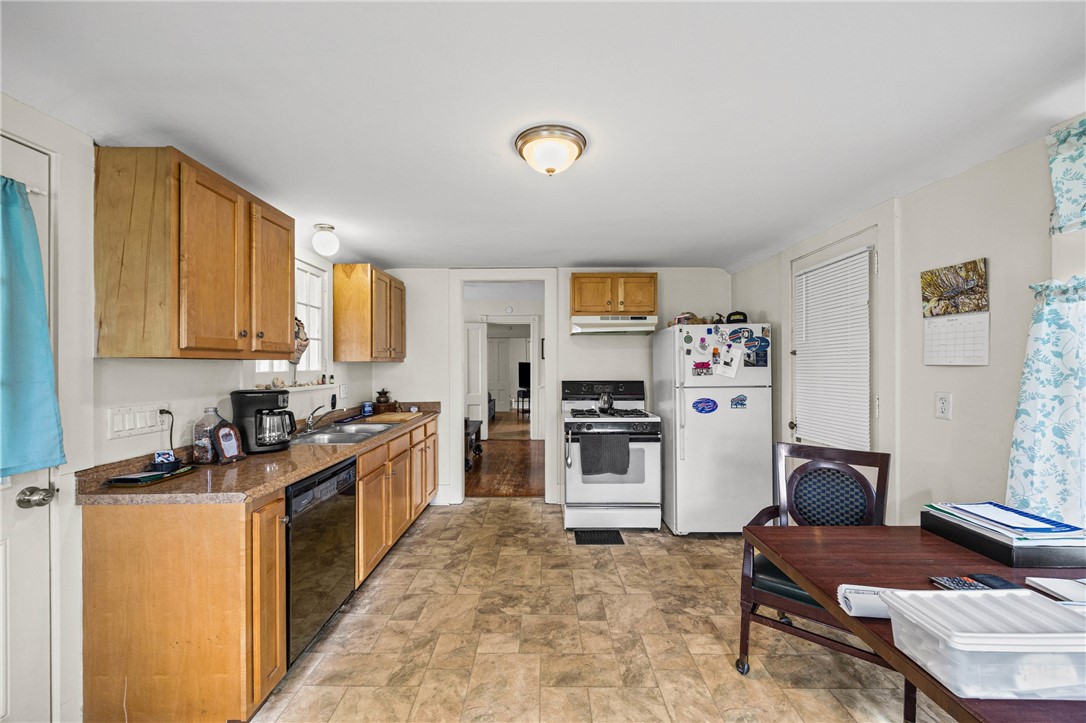 2165 5 Mile Line Road Penfield, NY 14526 - Photo 12 of 48