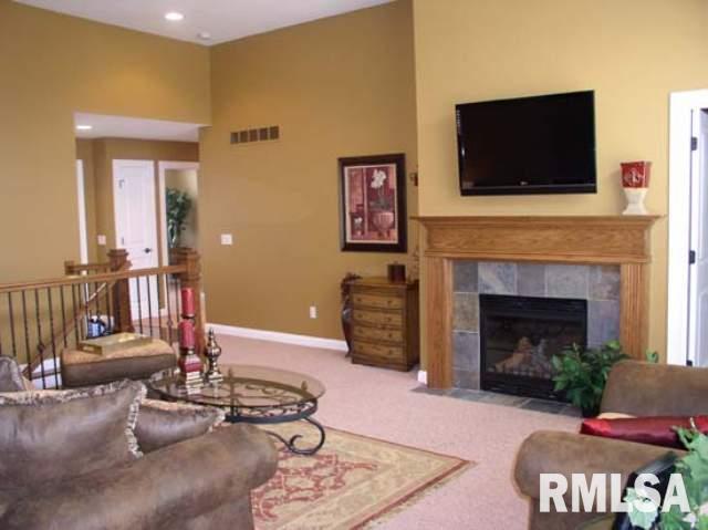 3602 Thunder Ridge Road Bettendorf, IA 52722 - Photo 3 of 9 Gallery Image 3