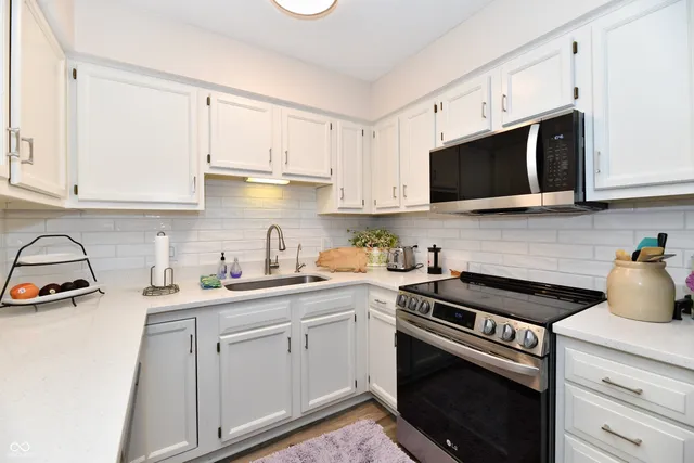 $240,000 | 5668 Misty Ridge Circle, Indianapolis, IN 46237