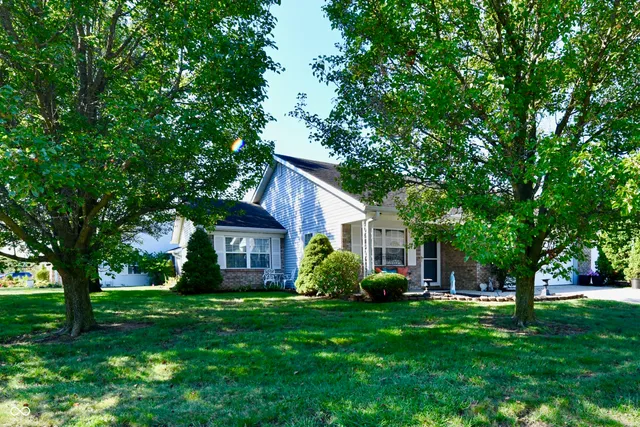 $240,000 | 5668 Misty Ridge Circle, Indianapolis, IN 46237