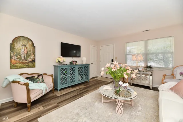 $240,000 | 5668 Misty Ridge Circle, Indianapolis, IN 46237