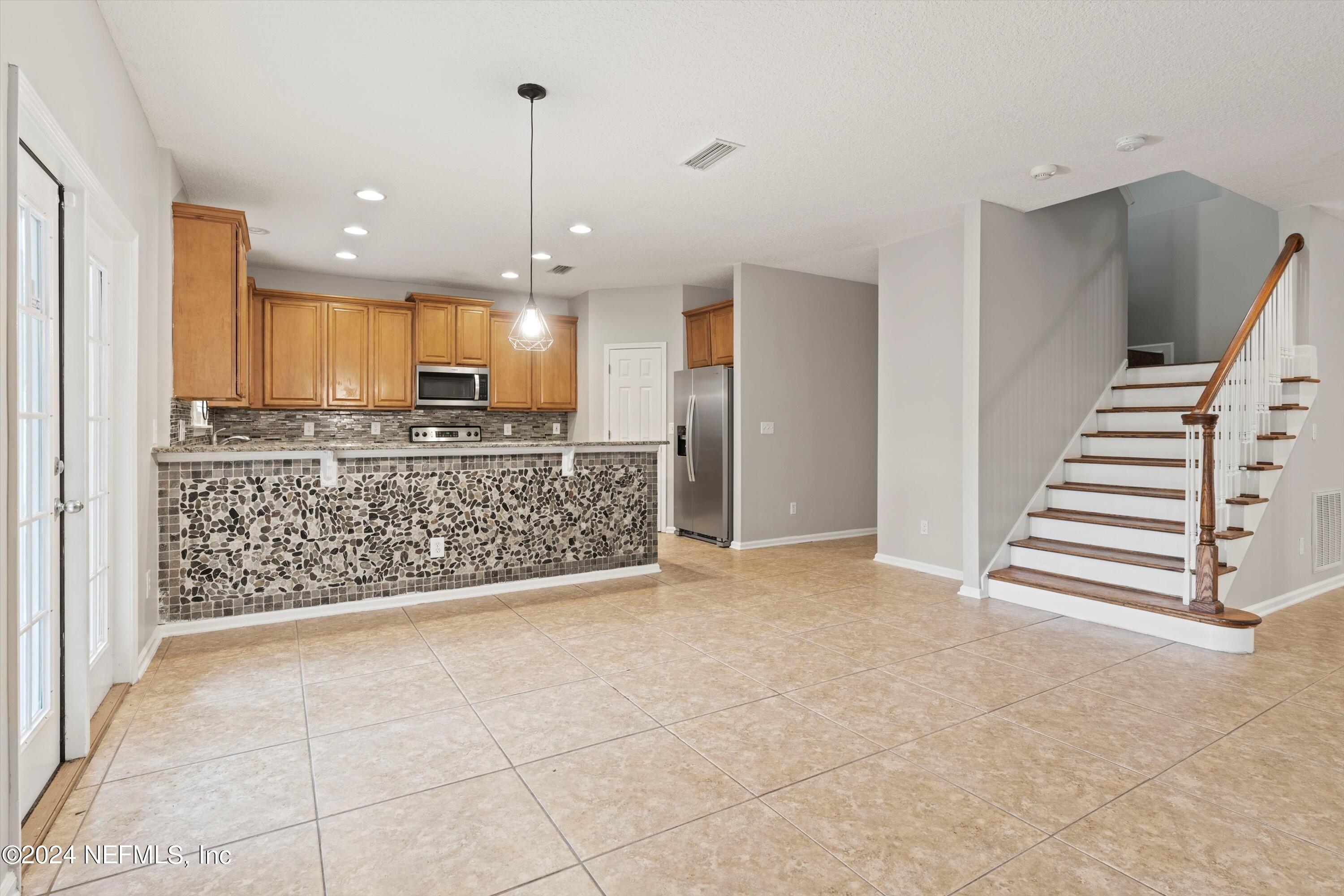 568 Spanish Wells Road Jacksonville, FL 32218 - Photo 11 of 35 11-Dining