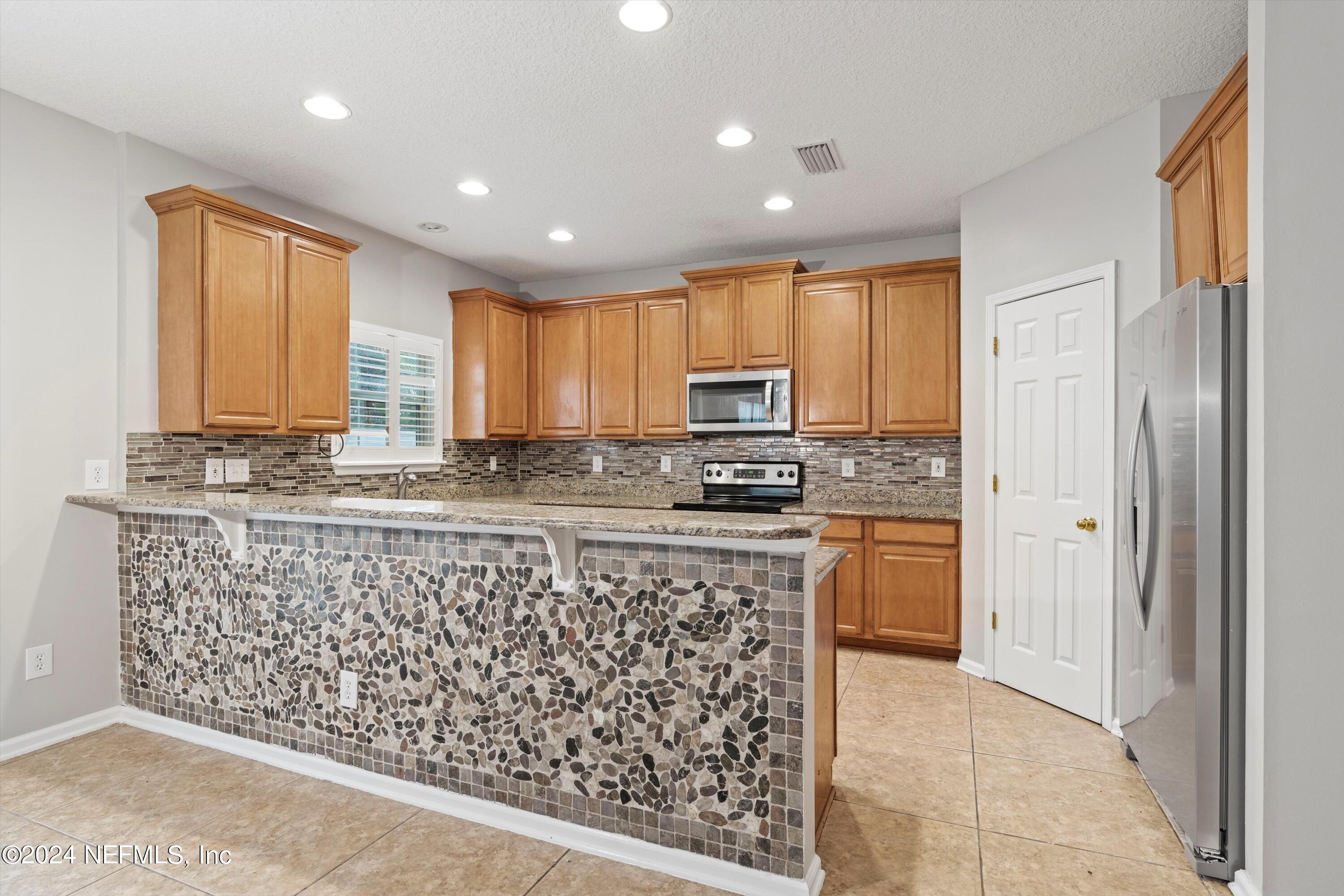568 Spanish Wells Road Jacksonville, FL 32218 - Photo 12 of 35 12-Kitchen