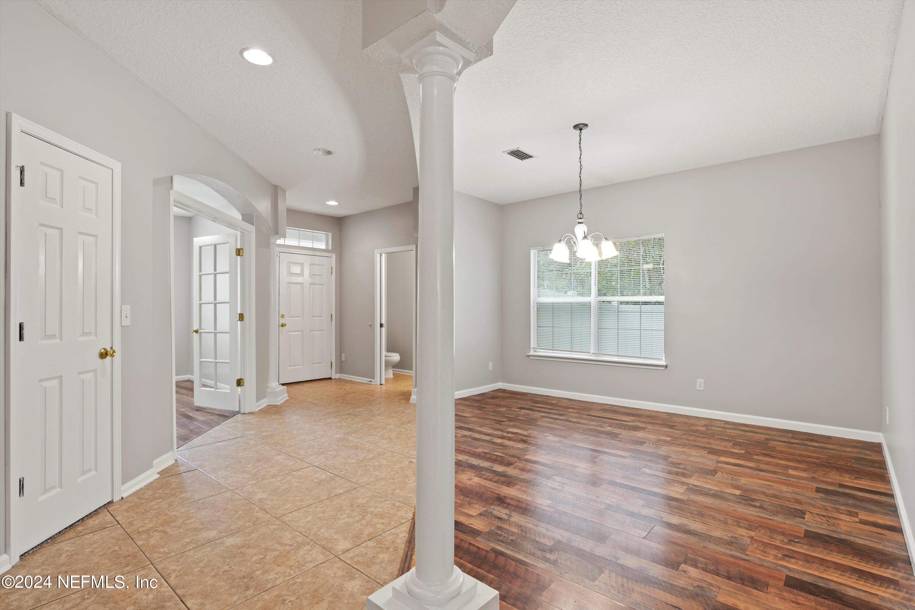 568 Spanish Wells Road Jacksonville, FL 32218 - Photo 5 of 35 05-Foyer and Dining
