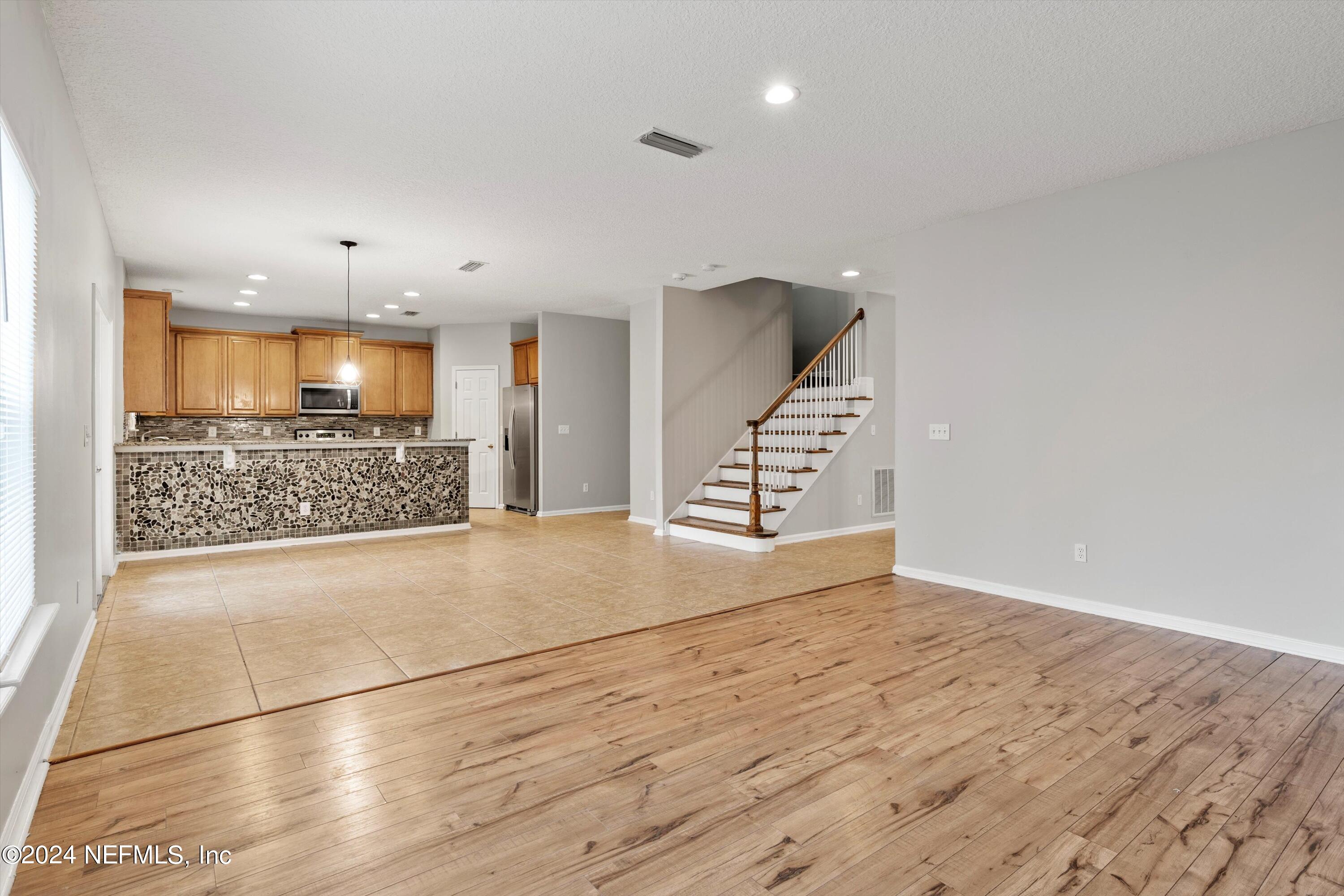 568 Spanish Wells Road Jacksonville, FL 32218 - Photo 10 of 35 10-Living and Dining