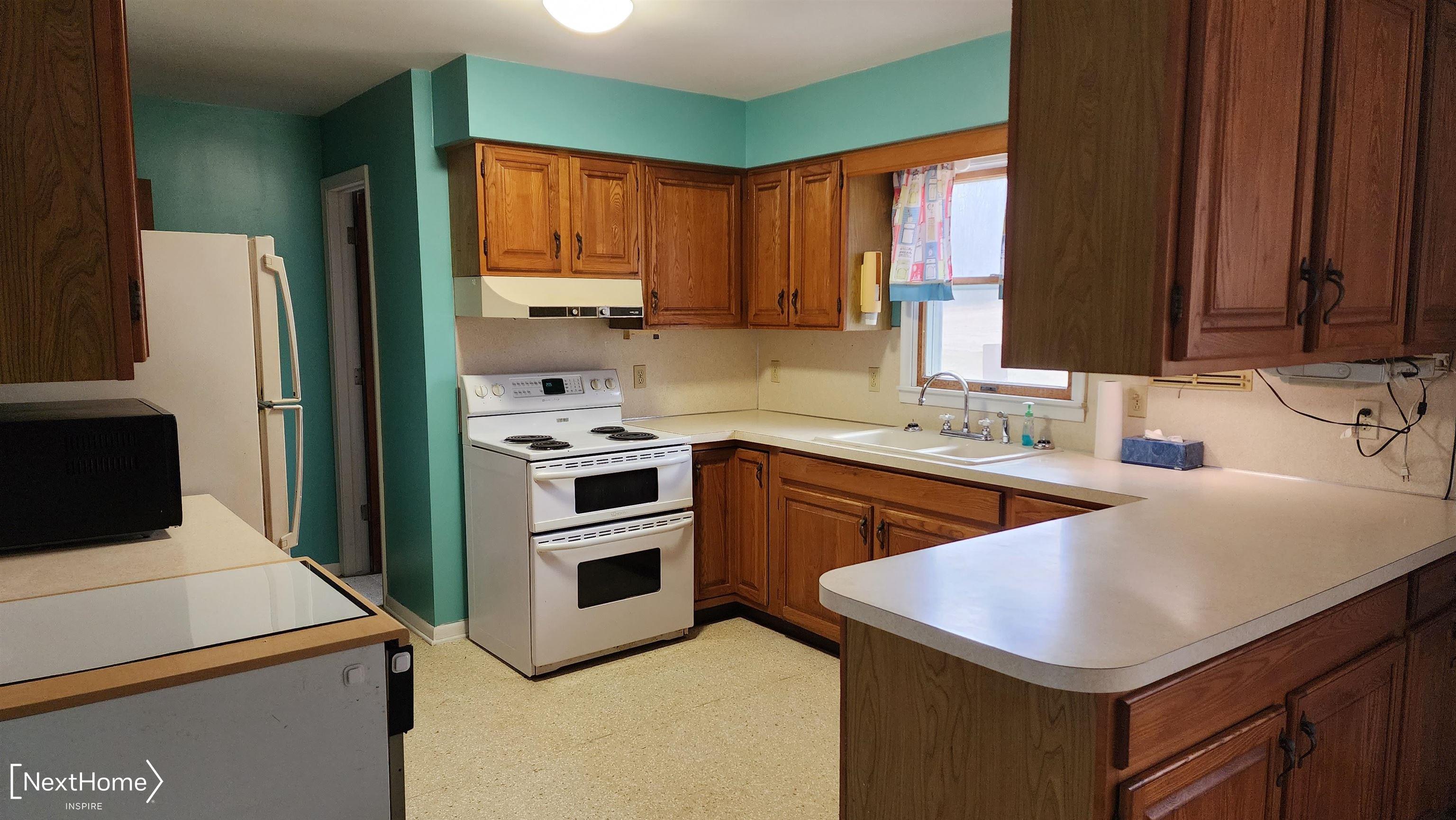 8285 Whitney Road Gaines, MI 48436 - Photo 3 of 17