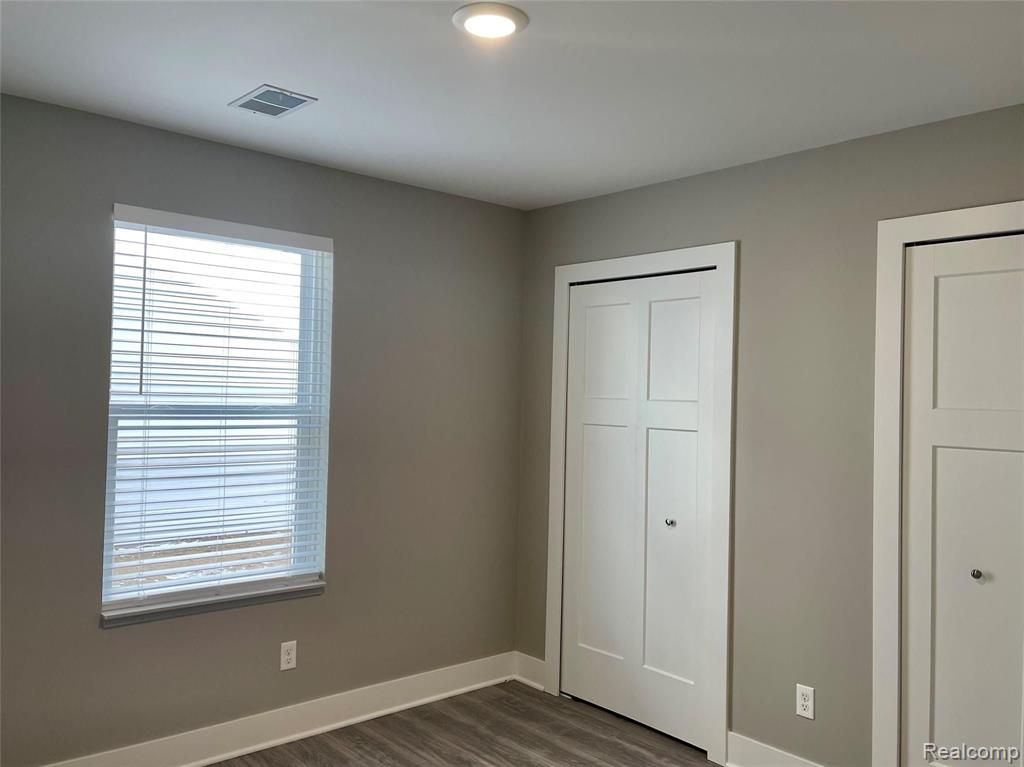 61277 11 Mile Road South Lyon, MI 48178 - Photo 11 of 18
