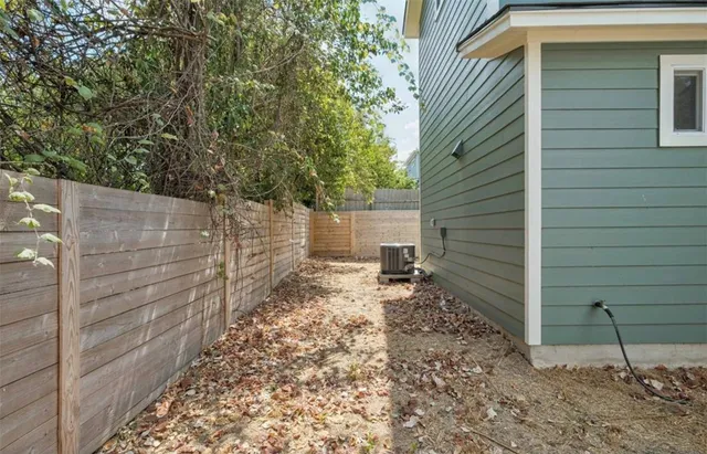 $2,800 | 7407 Bethune Avenue, Unit 2, Austin, TX 78752