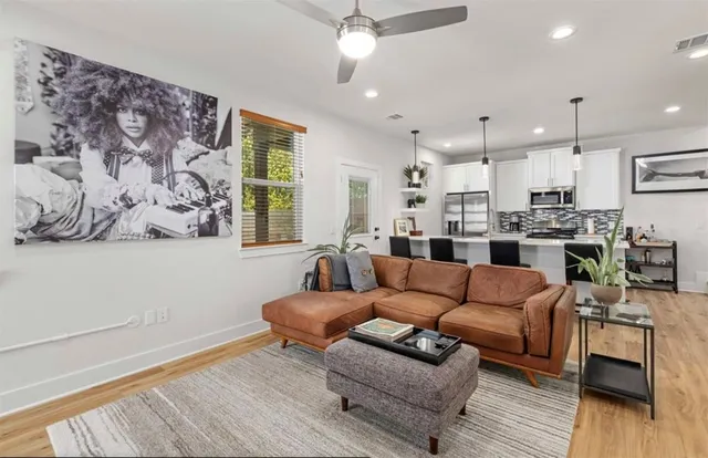 $2,800 | 7407 Bethune Avenue, Unit 2, Austin, TX 78752