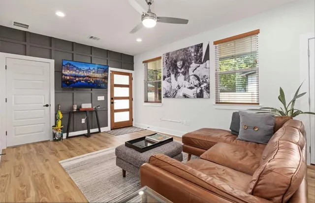 $2,800 | 7407 Bethune Avenue, Unit 2, Austin, TX 78752