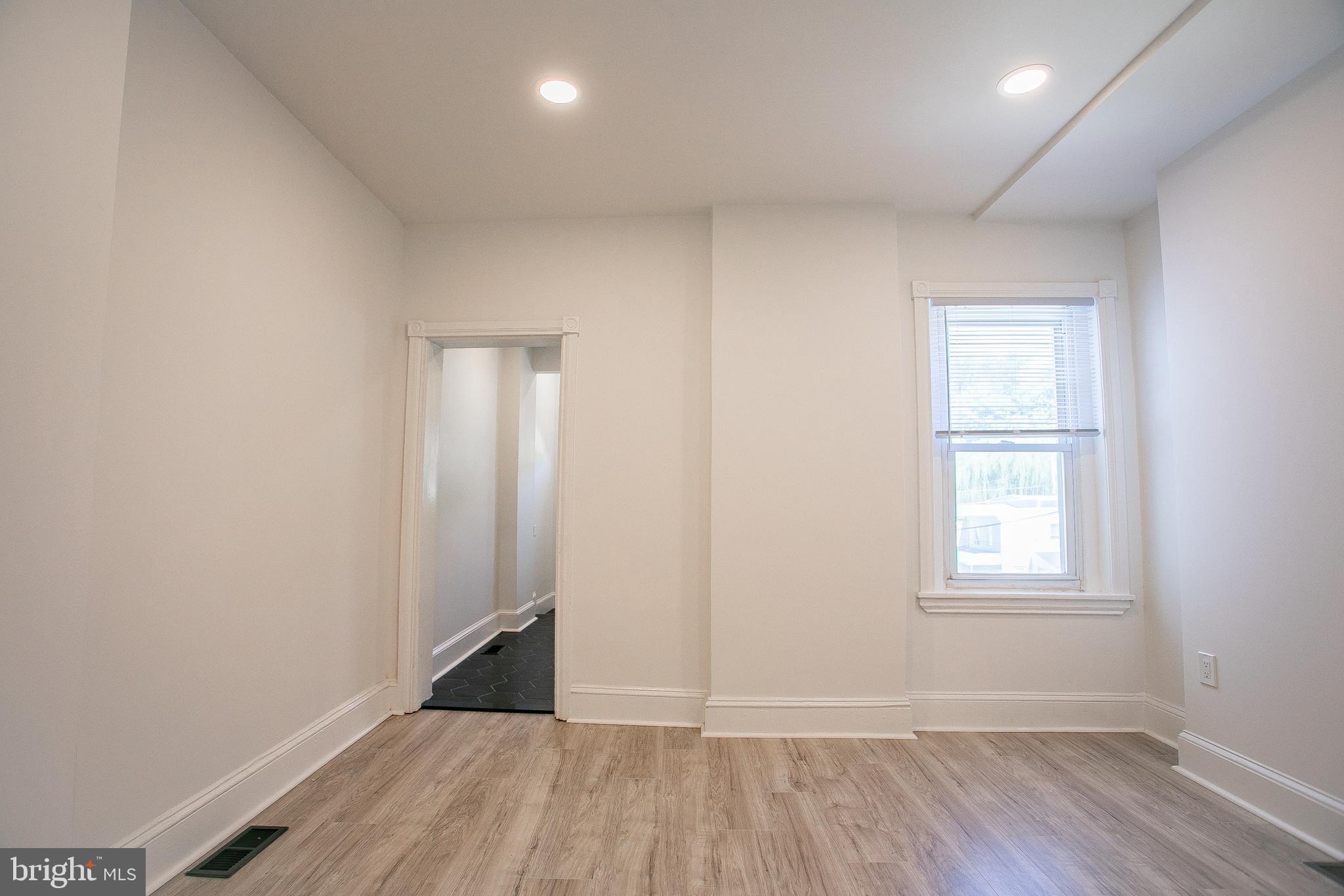 398 Ripka Street Philadelphia, PA 19128 - Photo 9 of 32