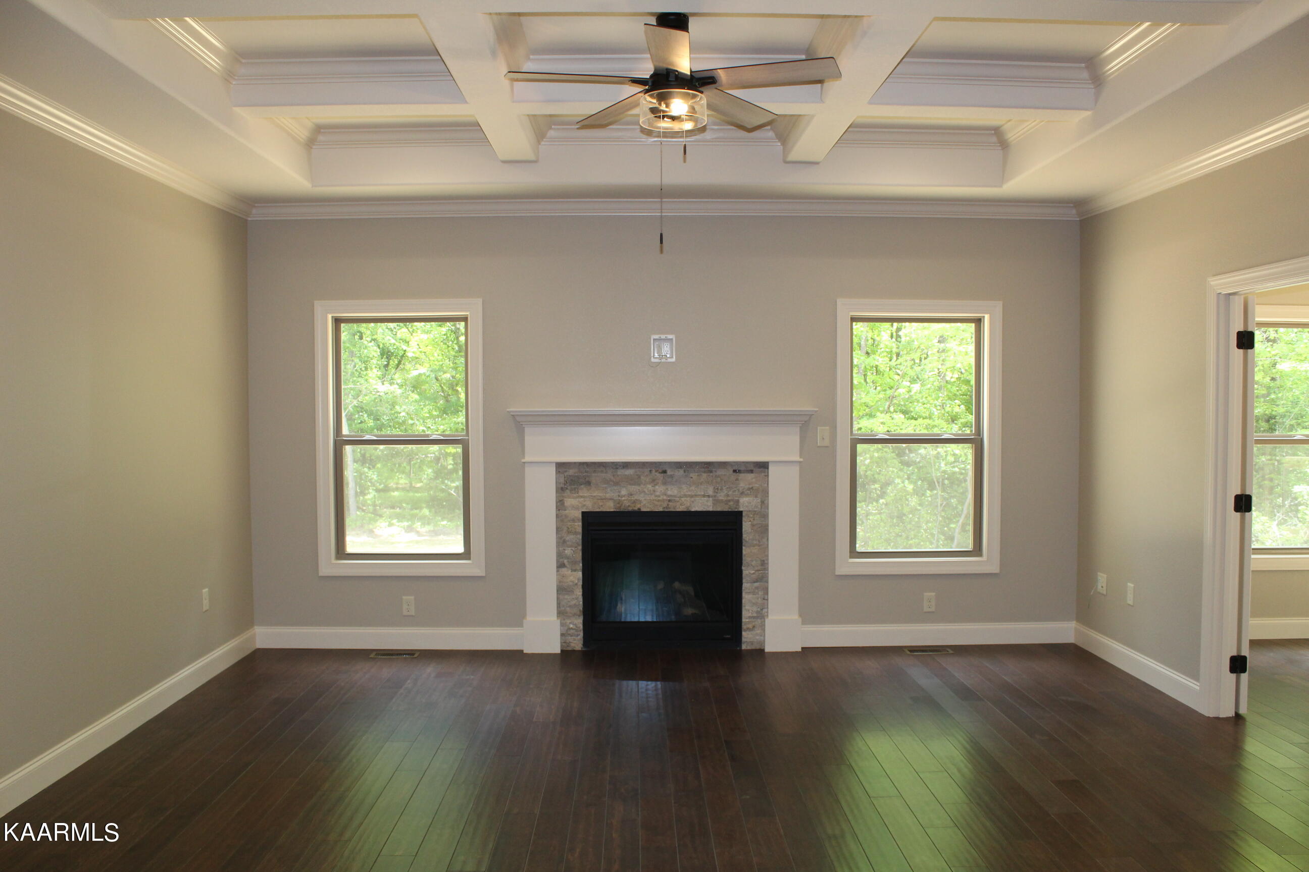 1418 East Overlook Road Monterey, TN 38574 - Photo 3 of 19 Great room