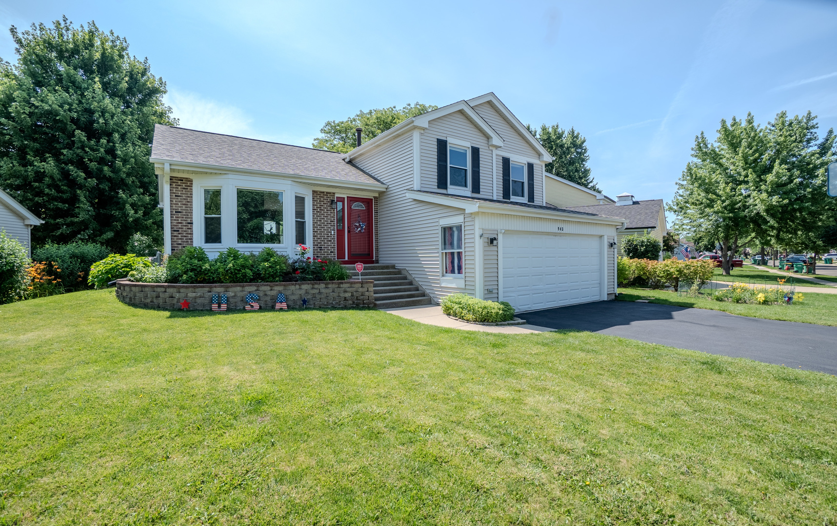 943 Shady Tree Lane Wheeling, IL 60090 - Photo 5 of 41