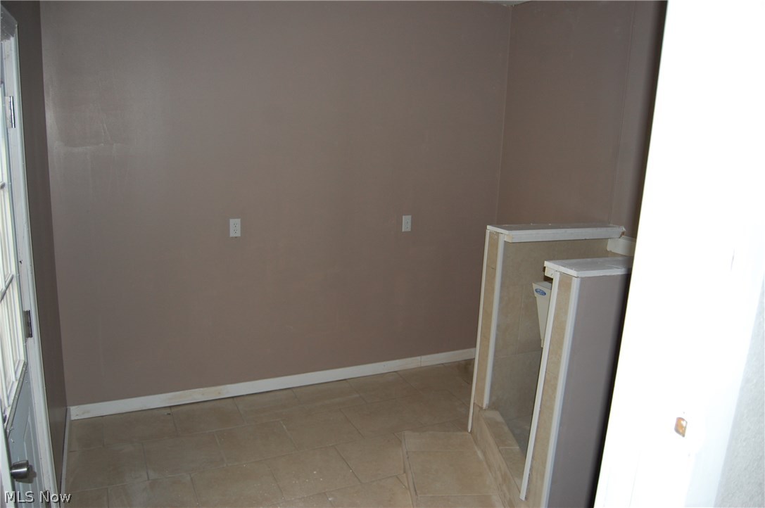 4061 Lecona Road Akron, OH 44319 - Photo 10 of 12